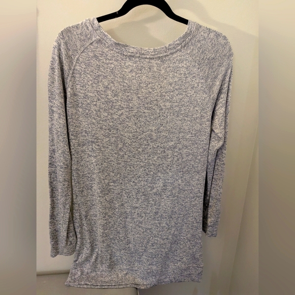 Athleta Heather Grey Long Sleeve Sweater Size Small - Picture 2 of 6